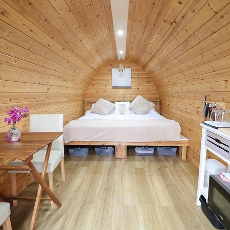 The Pod At Bank House Farm Villa Stafford Bagian luar foto