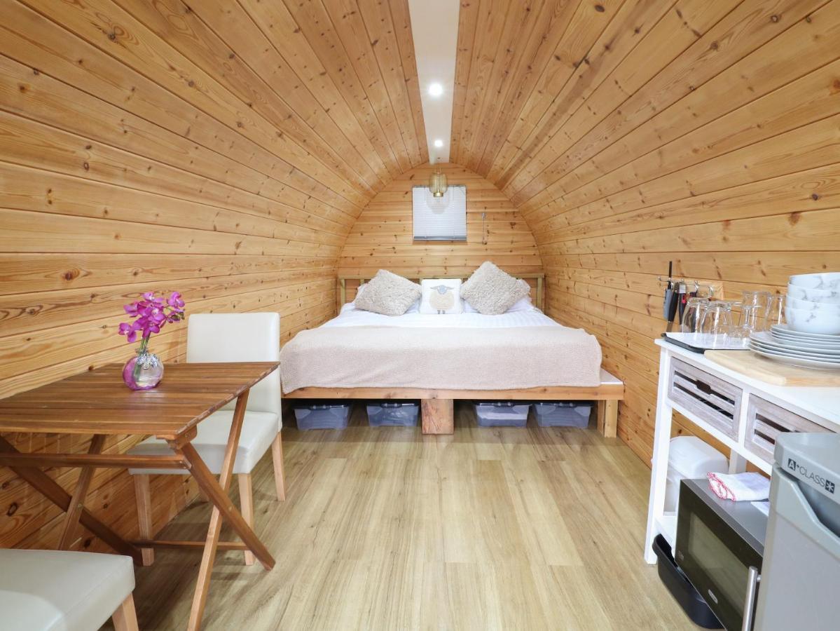The Pod At Bank House Farm Villa Stafford Bagian luar foto