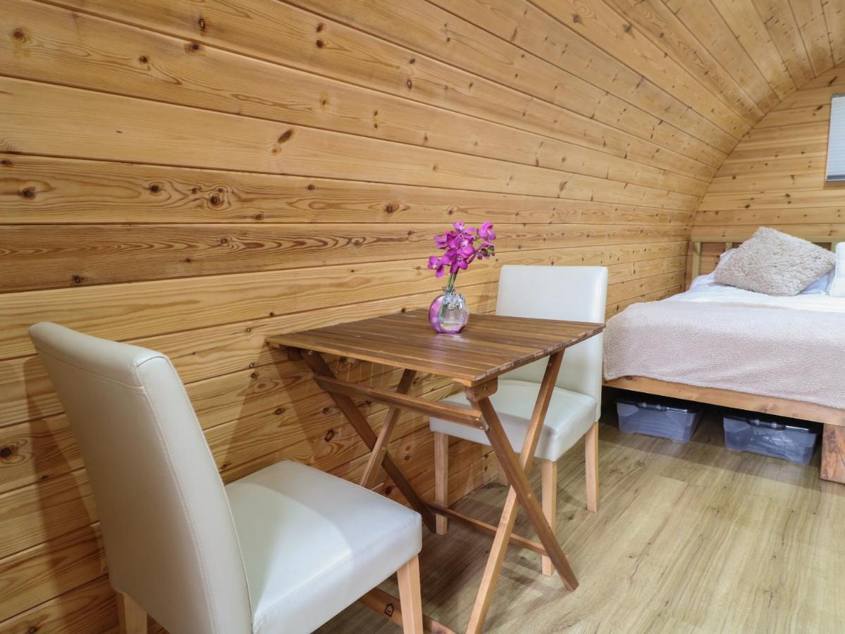 The Pod At Bank House Farm Villa Stafford Bagian luar foto